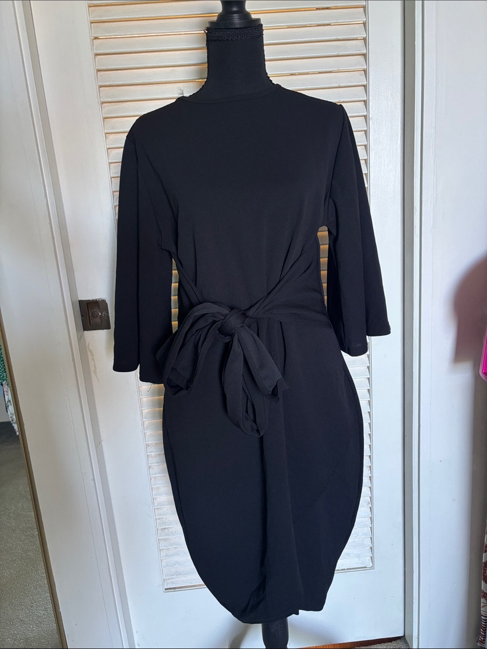 Boohoo Black Tie-Waist Midi Dress